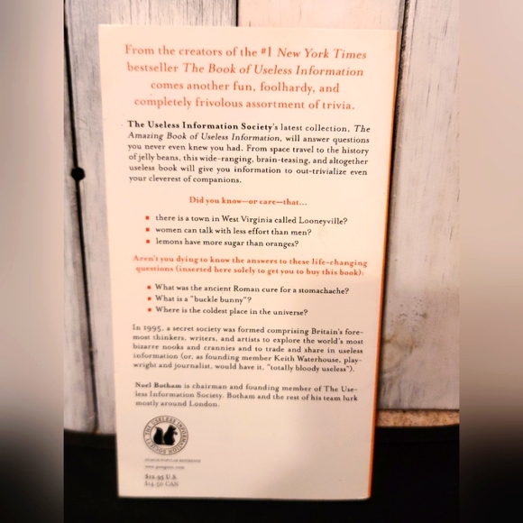 Amazing book of useless information NWT Paperback Funny - Picture 3 of 5